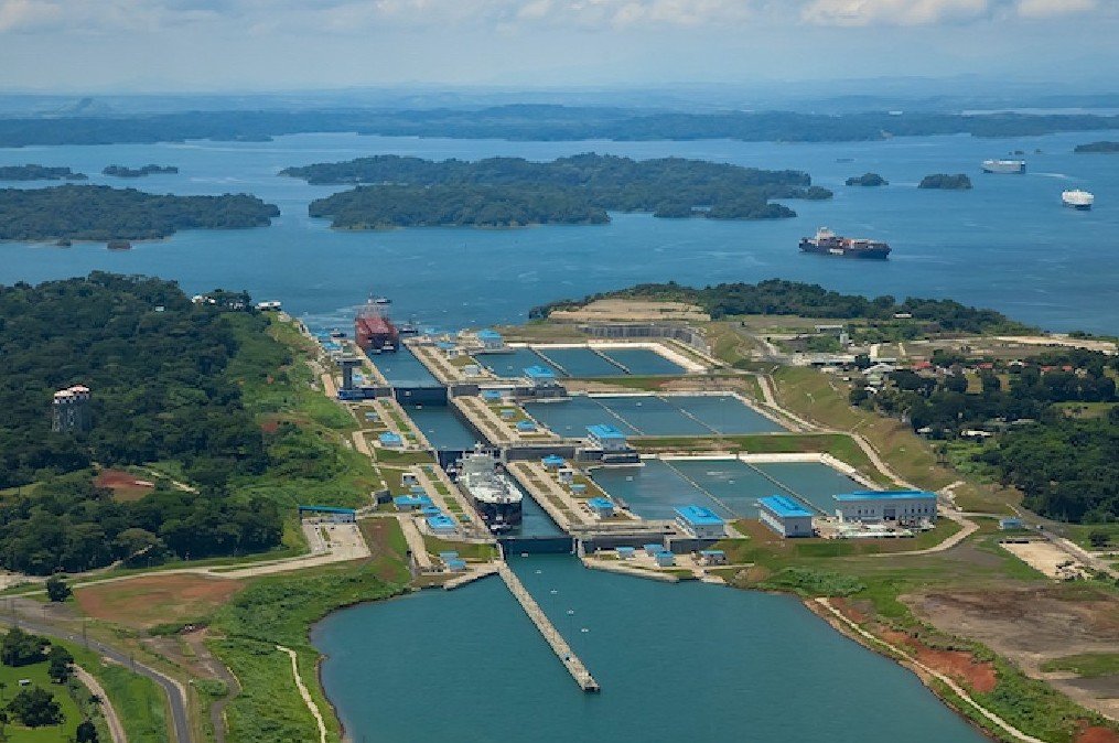 Conheça o Canal do Panamá: Uma Maravilha da Engenharia e da Natureza